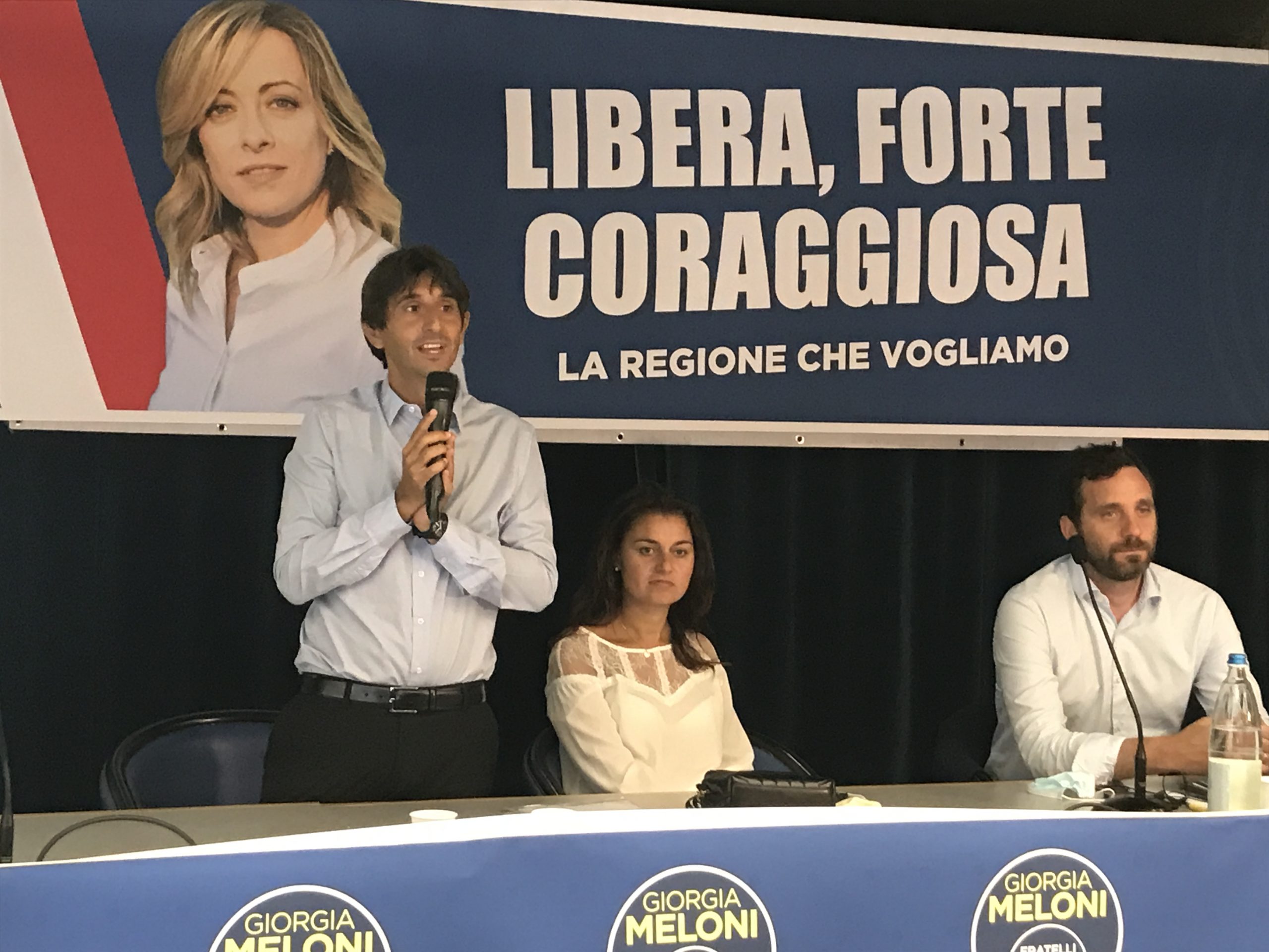 I candidati di Fratelli d'Italia riuniti a Tirrenia con Ceccardi